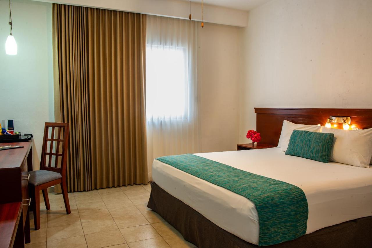 Meson De La Luna Hotel & Spa Mérida Buitenkant foto